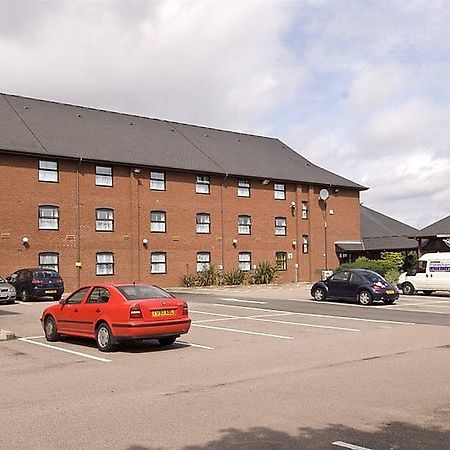 Premier Inn Birmingham City - Aston Bagian luar foto