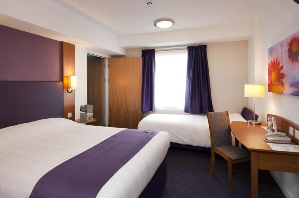 Premier Inn Birmingham City - Aston Ruang foto