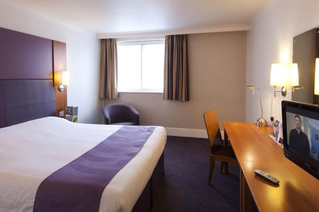 Premier Inn Birmingham City - Aston Ruang foto
