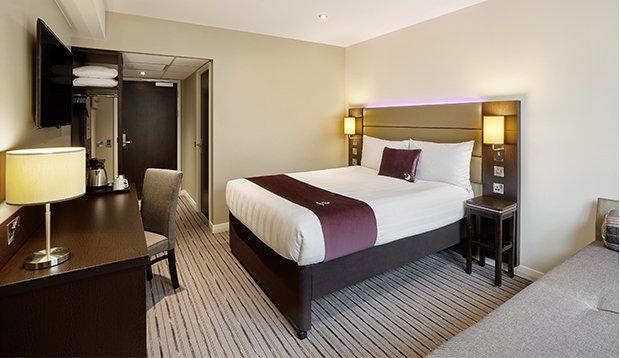 Premier Inn Birmingham City - Aston Bagian luar foto