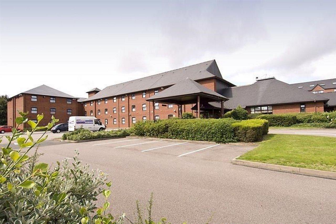 Premier Inn Birmingham City - Aston Bagian luar foto