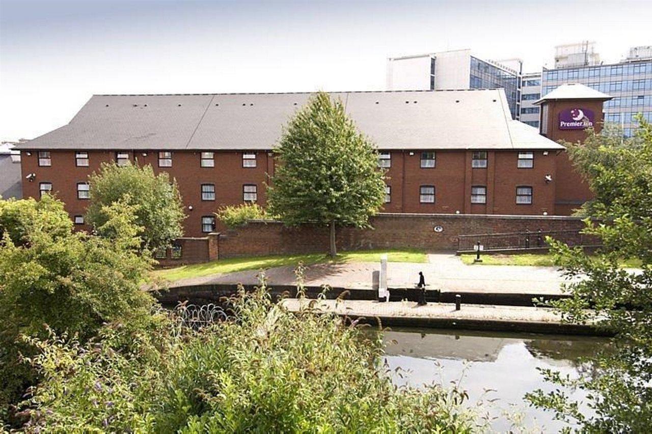 Premier Inn Birmingham City - Aston Bagian luar foto